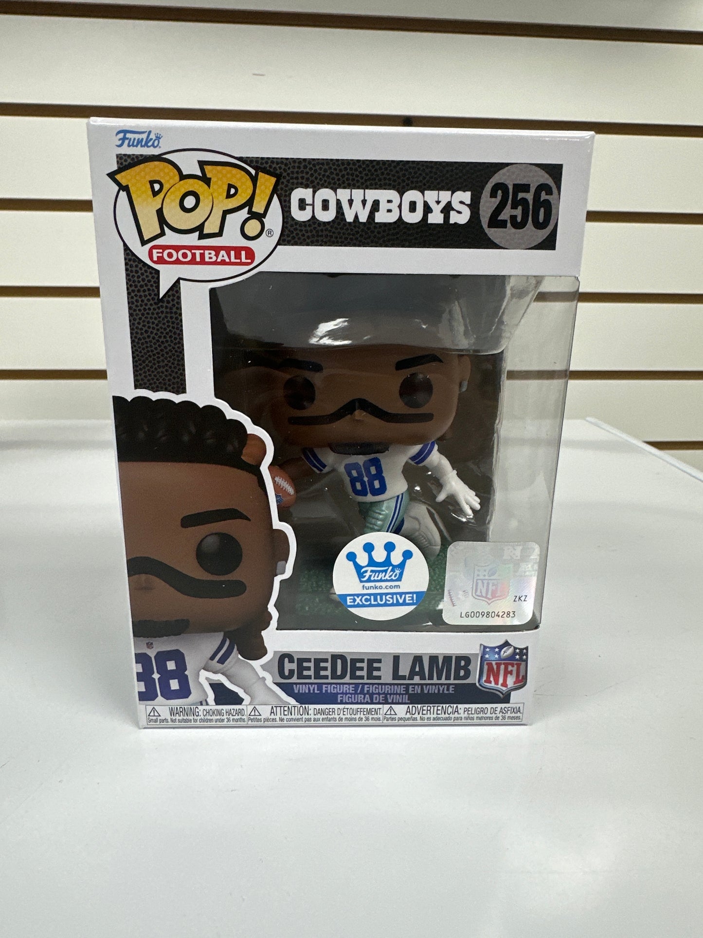 Funko Pop CeeDee Lamb #256