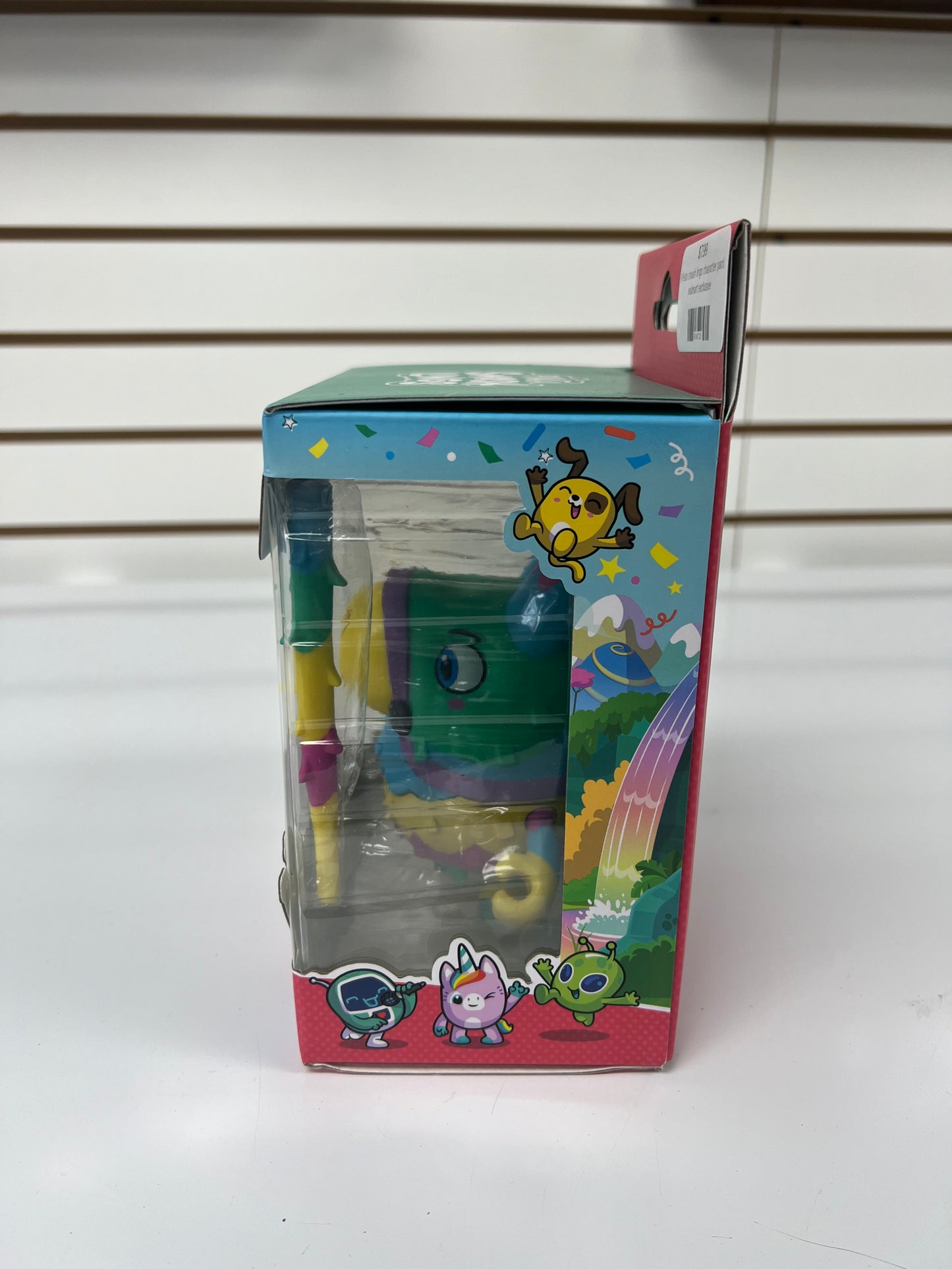 Piñata Smash Lings Character Pack with Hidden Bubble Gum Figure