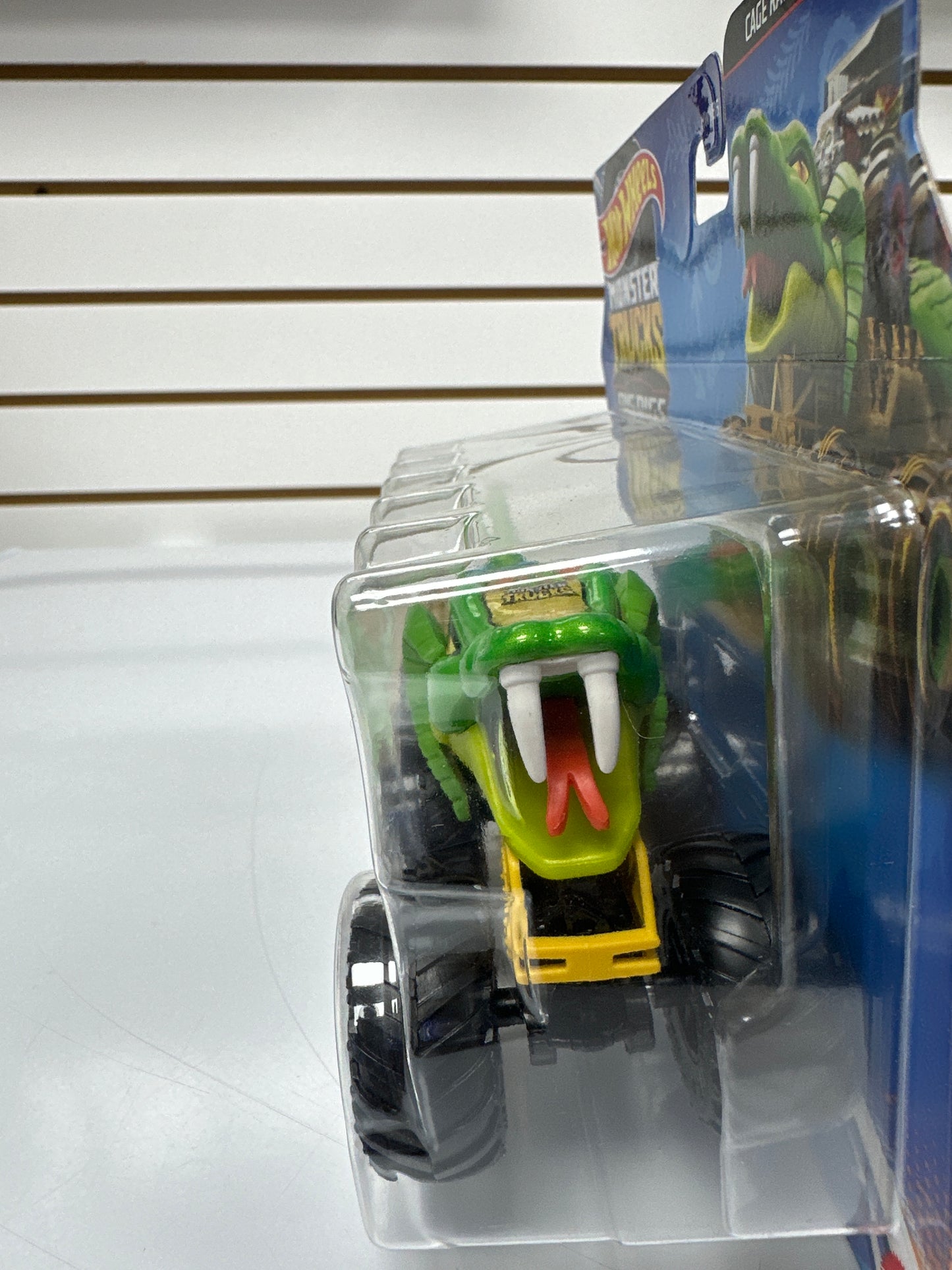 Hot Wheels Monster Trucks Big Rigs ( Cage Rattler )