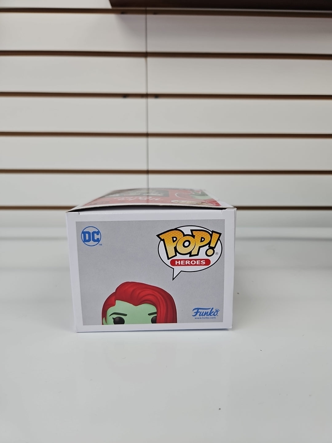 Funko Pop heros Harley Quinn #495 Poison Ivy